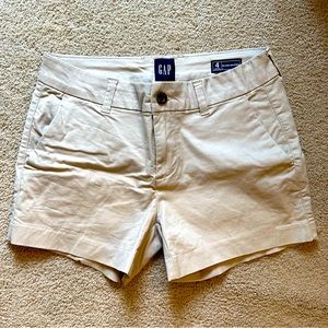 Gap Relaxed Girlfriend Khaki Shorts New without Tags